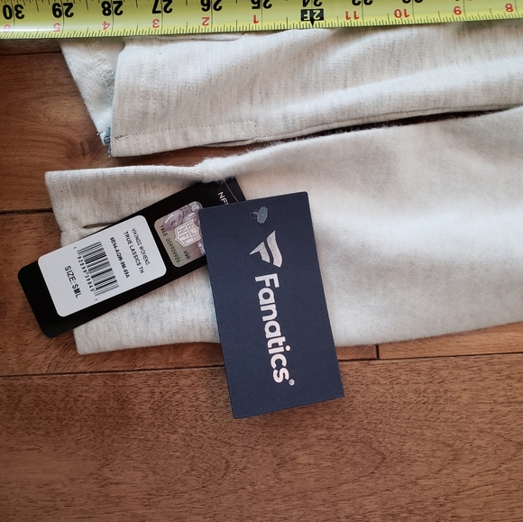 NWT - Women's Minnesota Vikings hoodie Size S - Picture 11 of 15